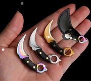 Nóż karambit metalowy