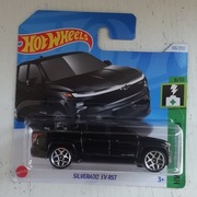 Hot Wheels Silverado EV RST HTD57