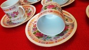  Filiżanki z talerzykami z okresu PRL (chińskie)