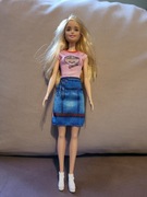 Lalka Barbie w sukience 