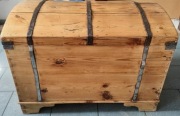 Duży stary Kufer posagowy- Lita Sosna- Z duszą i półskrzynkiem 