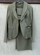 Biznesowa garsonka, kostium khaki, sługa spódnica 38/40