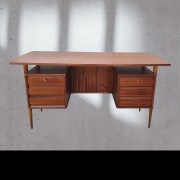 Biurko mahoniowe PRL profesjonalna renowacja