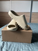 Yeezy slide bone 