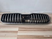 Grill atrapa chłodnicy przód Superb III LIFT 3 3V0853653G, 3V0 853 653 K