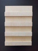 Drewniany organizer na ścianę na kartki lub małe rzeczy 24x34,5 cm