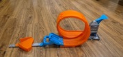 Tory Hot Wheels petla z wyrzutnią