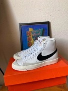 Uzywane buty damskie nike blazer biale autentyki stan 9,5/10 z wada roz 36