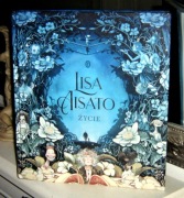 Lisa Aisato - ŻYCIE   