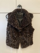 Kamizelka futerkowa brązowa Yashimei