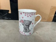 Kubek biały porcelanowy / z porcelany miś na 18 urodziny