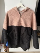 Ciepła bluza - narzuta baranek z kapturem oversize różowo-czarna