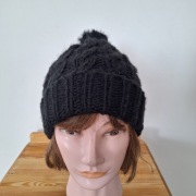 Czarna czapka zimowa 