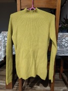 Sweterek musztardowy