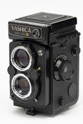 Yashica MAT 124G