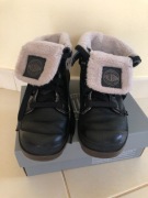 Buty zimowe firmy Palladium roz.36