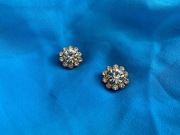 małe błyszczące pozłacane klipsy Jablonex kwiatki