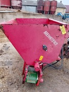 Łyżka do zadawania paszy dla bydła