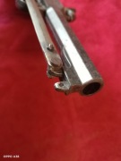 pistolet z sztyletem