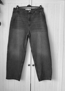 Bershka męskie Jeansy Relaxed Fit spodnie baggy 44