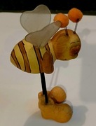 Zabawka PRL pszczółka 