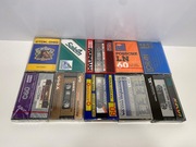 10 zafoliowanych, nietypowych kaset magnetofonowych.