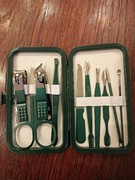 Profesjonalny zestaw do manicure i pedicure 