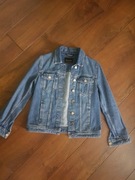 Kurtka jeansowa Massimo Dutti.