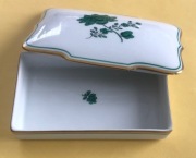 Porcelanowe puzderko na bibeloty (szkatułka), Augarten Wien