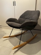 Fotel bujany idealny do salonu lub dla mamy karmiącej