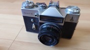 Aparat Zenit-E z pokrowcem