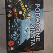 Podwodne miasta gra jak nowa w koszulkach