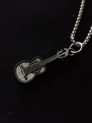 Naszyjnik gitara mała , wisiorek z  łańcuszkiem
