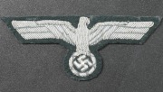 Orzeł na pierś munduru oficera Wehrmacht