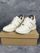 Białe sneakersy Lipsy London, złote detale, rozm. 37