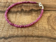 Bransoletka z rubinów.