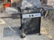 Grill gazowy.      
