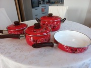 Komplet garnków emaliowanych