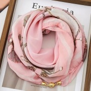 Apaszka szalik szal chusta 65x65cm zapinana na magnes