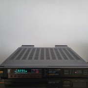 Marantz ST553 Quartz Synthesized Stereo Tuner 