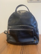 Stylowy Mały Plecak H&M Divided – Czarna Krokodyla Skóra