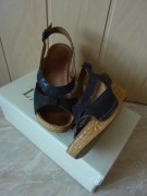 Buty sandały na koturnie Lasocki skórzane 36 