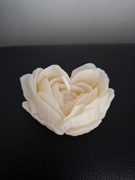 * Świeca sojowa bezzapachowa - Kwiat Serce Róża * 3,5 x 6 cm *