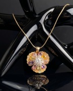 Piękna zawieszka kwiat z kolorowymi oczkami. Kolor zloty. 