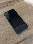 iPhone 8 64GB pęknięta szybka