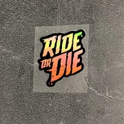 KOLOROWA NAKLEJKA SAMOCHODOWA RIDE OR DIE FAST AND FURIOUS