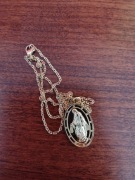 Medalik z Matką Boską prezent I Komunia