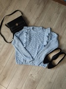 Sweterek z falbankami 