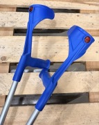 Kule łokciowe rehabilitacyjne, ortopedyczne, regulowane z odblaskami