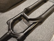 Amortyzator powietrzny 29 Giant Crest 34 Boost 15 x 110 mm skok 130